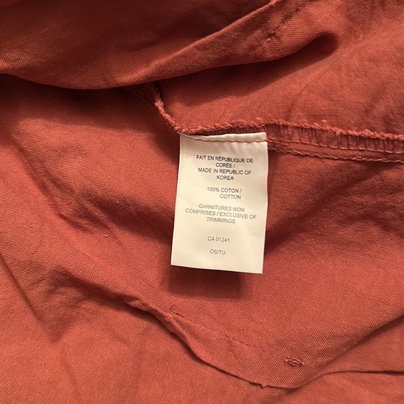 Terra cotta coloured blouse, size small, black label purchased at Simons - Picture 3 of 3